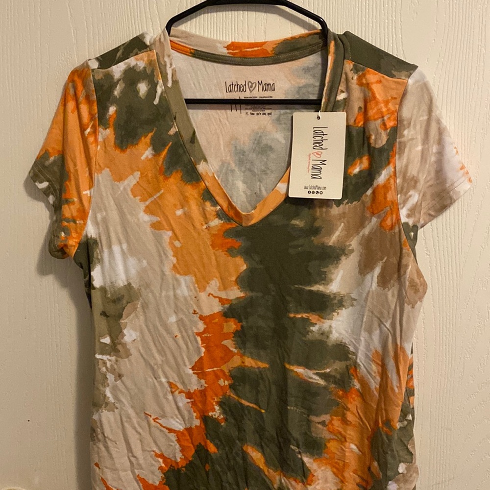 Latched Mama Printed V-Neck